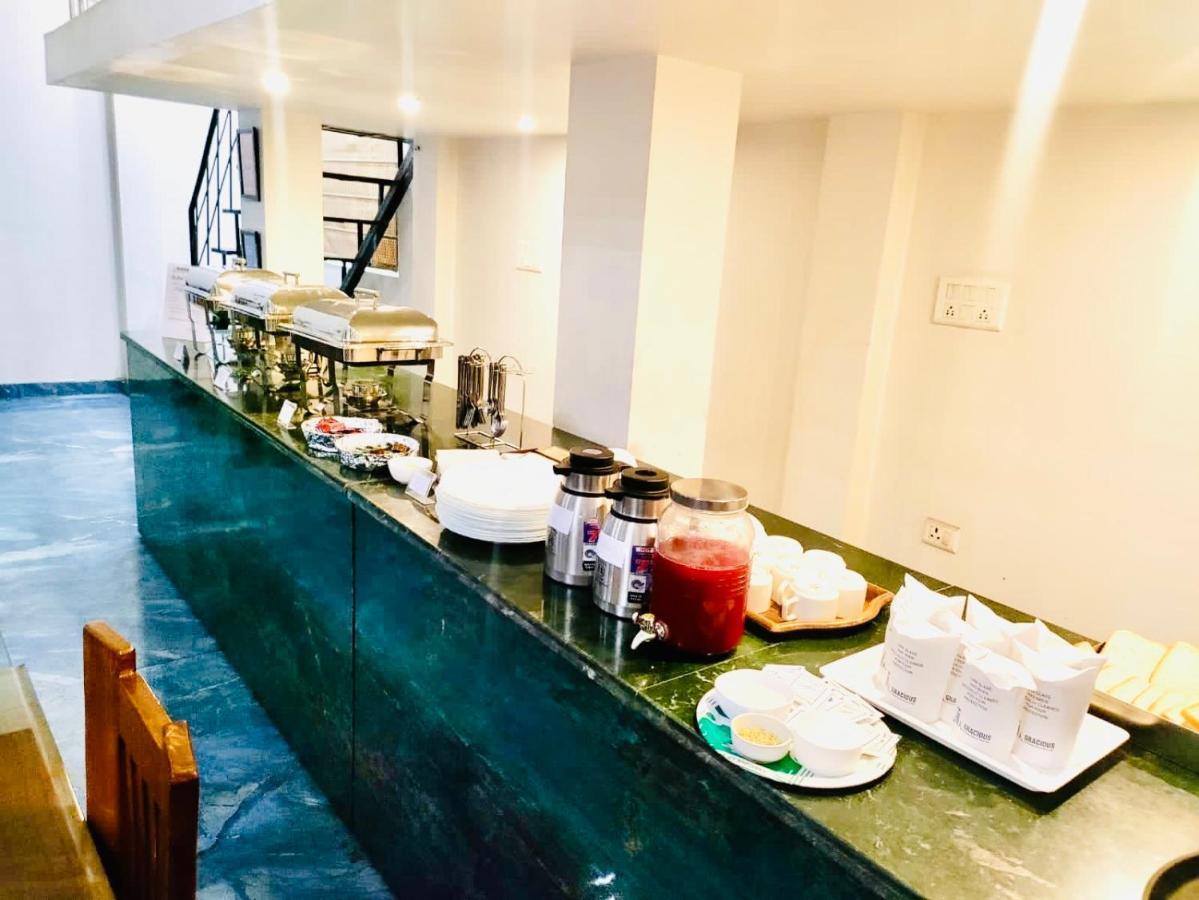 Gracious By Vishesh & Hotel 3*